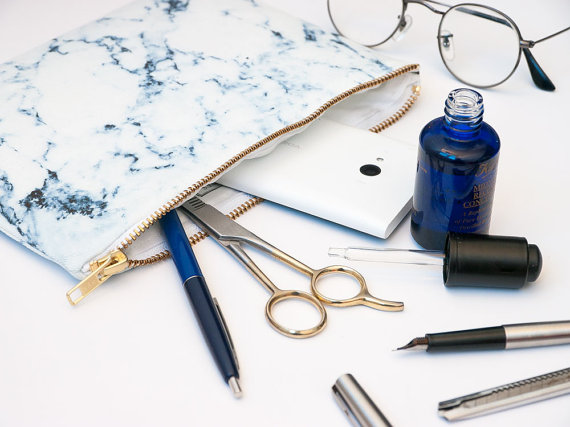 Aux Grands Remèdes - Paris - pochette - clutch